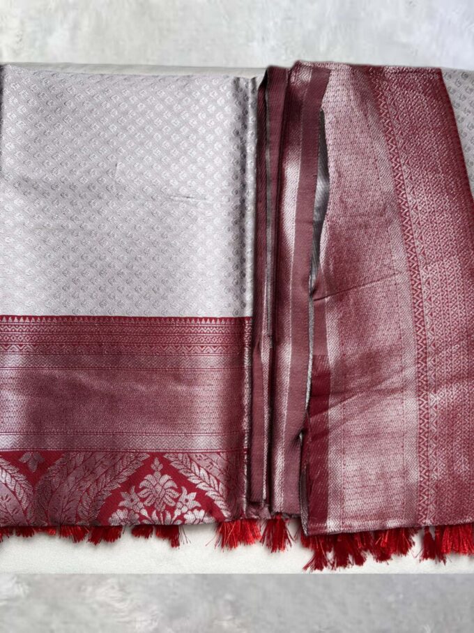 Silver Grey Kanchipuram Silk Saree - Image 3