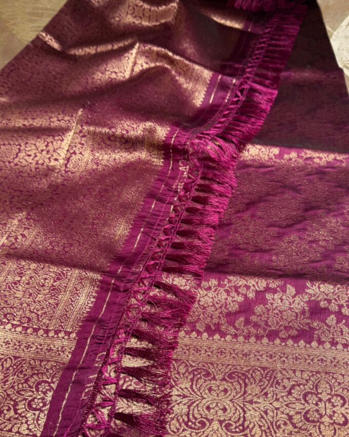 Emerald Royalty Banarasi Silk Saree - Image 3