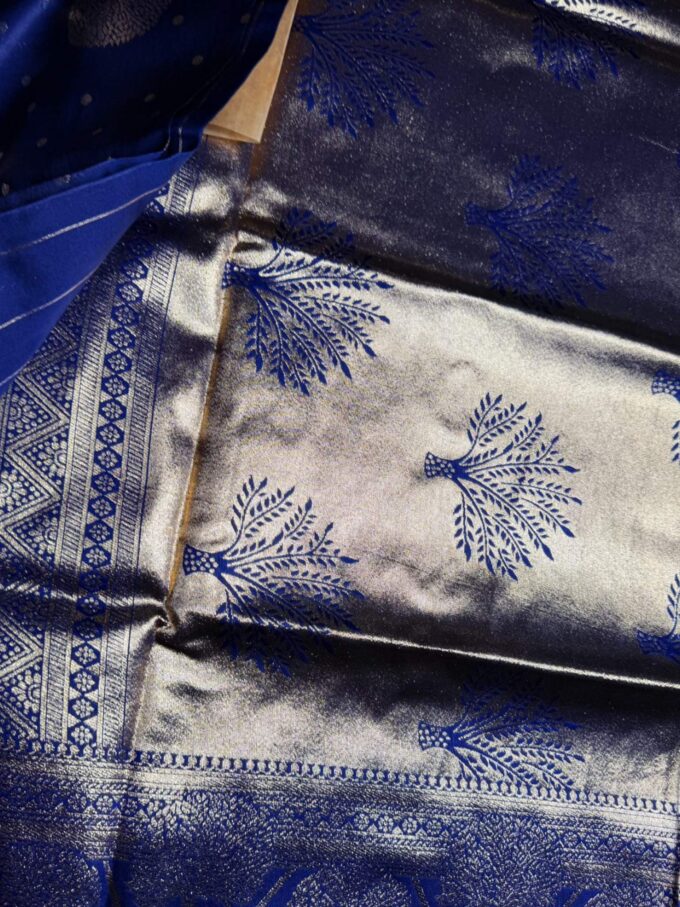 Emerald Blue Banarasi Silk Saree with Golden Motifs - Image 2