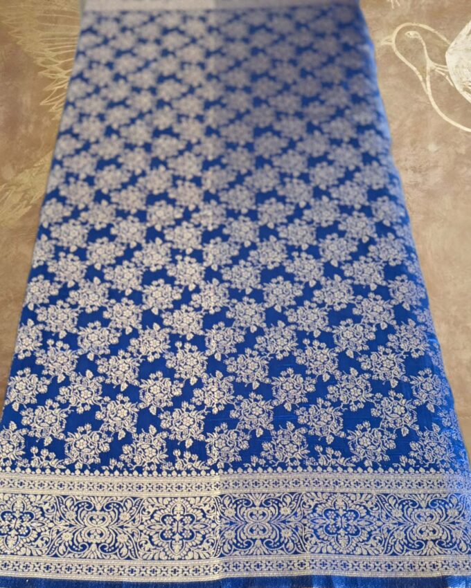 Emerald Royalty Banarasi Silk Saree - Image 4