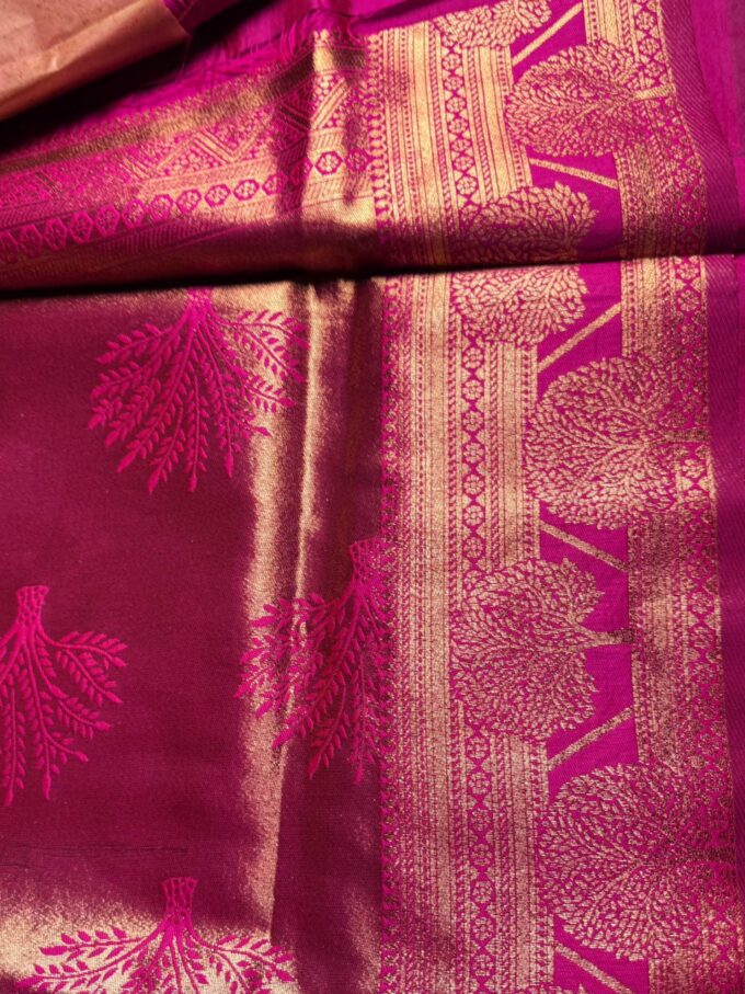 Emerald Majenda Banarasi Silk Saree with Golden Motifs - Image 2